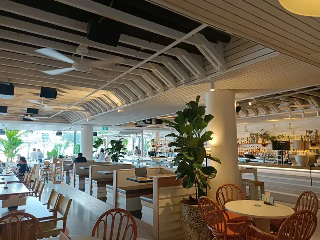 Riverbar & Kitchen