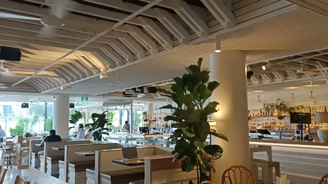 Riverbar & Kitchen