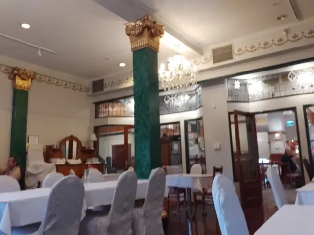 Room with Roses