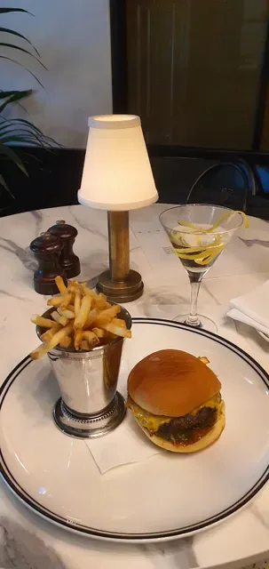 Rothwell’s Bar & Grill