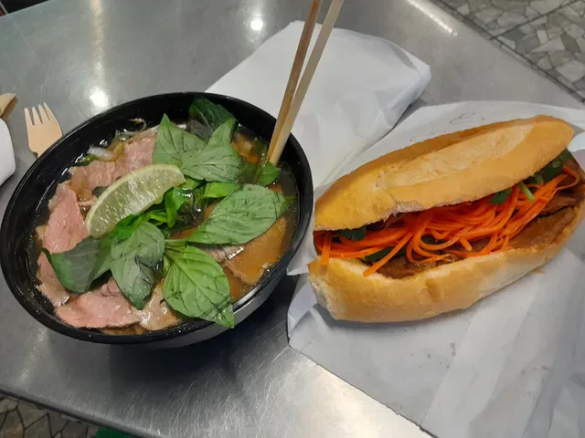 Saigon Alley Cafe
