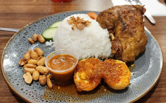 Shalom St Lucia Indonesian Restaurant