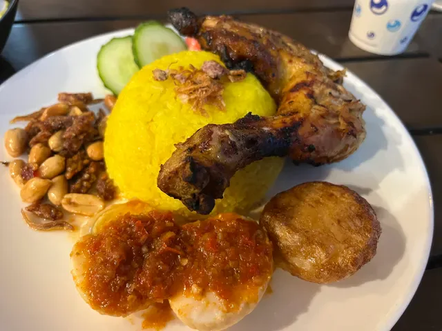 Shalom St Lucia Indonesian Restaurant
