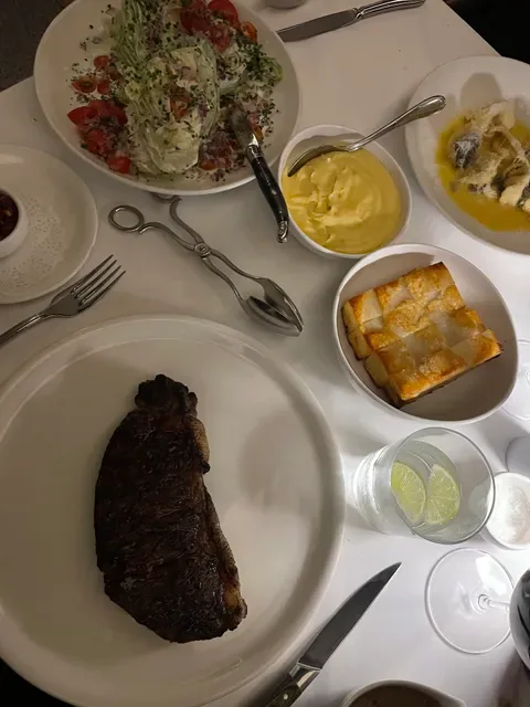SK Steak & Oyster