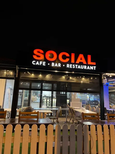 Social Cafe, Bar & Restaurant