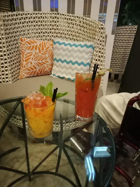 Soleil Pool Bar