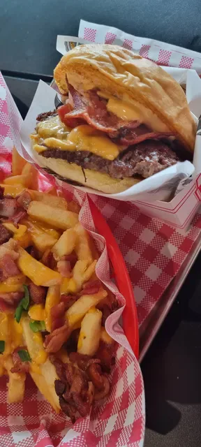 Sue's Burgers and Shakes