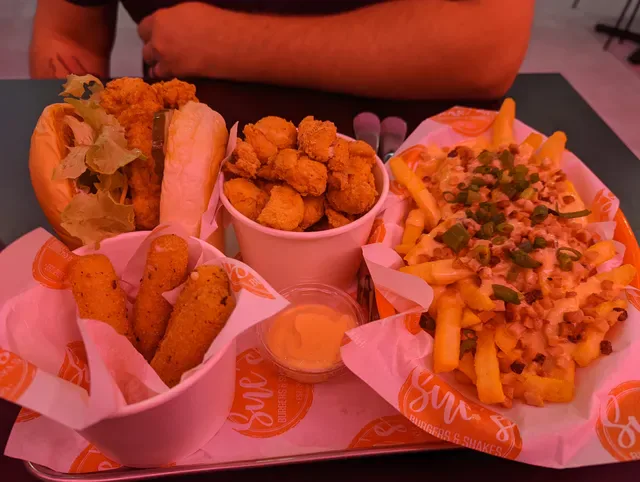 Sue's Burgers and Shakes