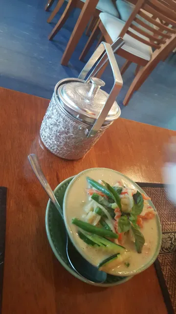 Thai on Earth