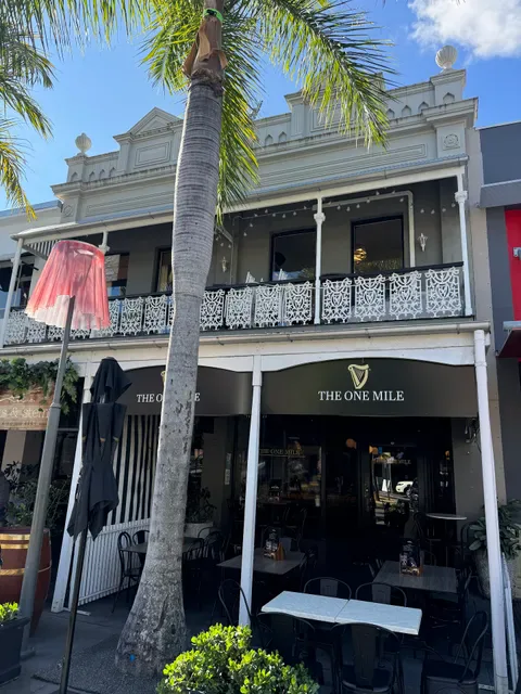 The One Mile Woolloongabba (Sports Bar & Restaurant)