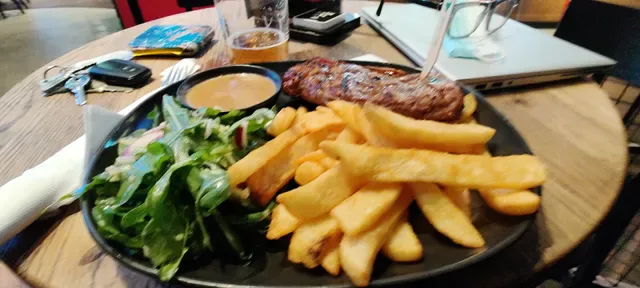 The Sporting Globe Bar & Grill Chermside