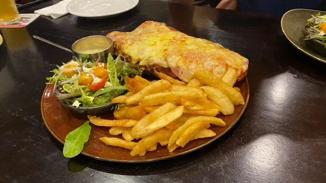 Tingalpa Hotel