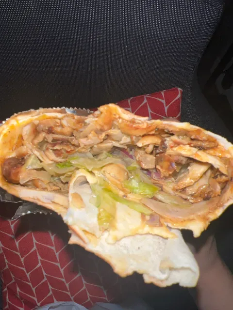 Turquoise Kebab Pizza