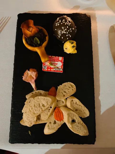 Two Small Rooms Restaurant