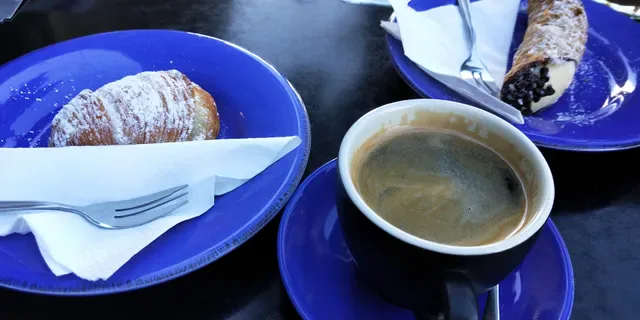 Valentino's Cafe