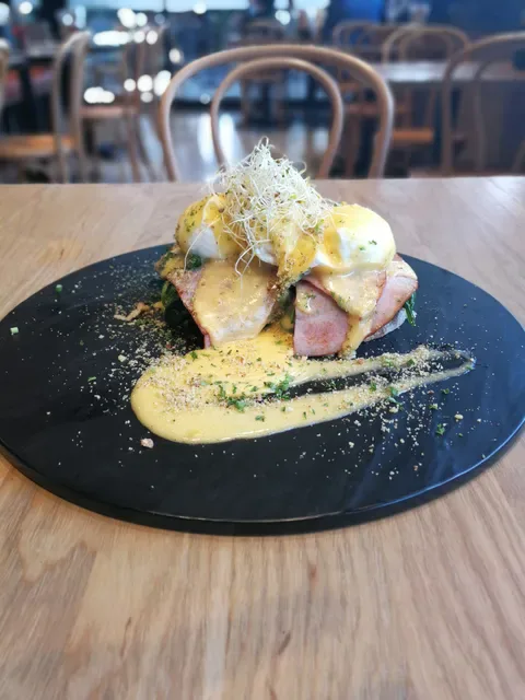 Vito’s Cucina & Bar Ascot