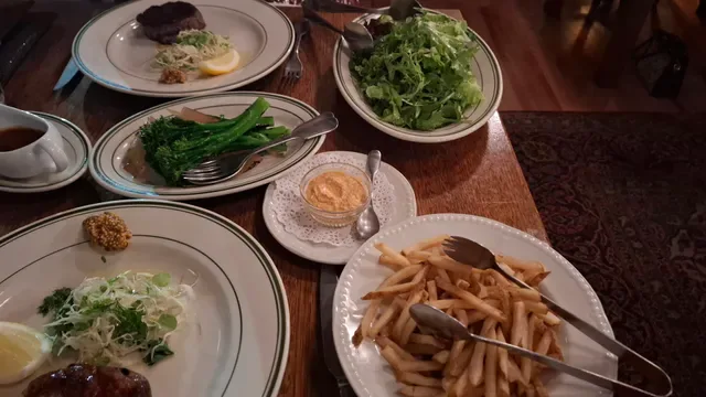 Walter's Steakhouse and Wine Bar