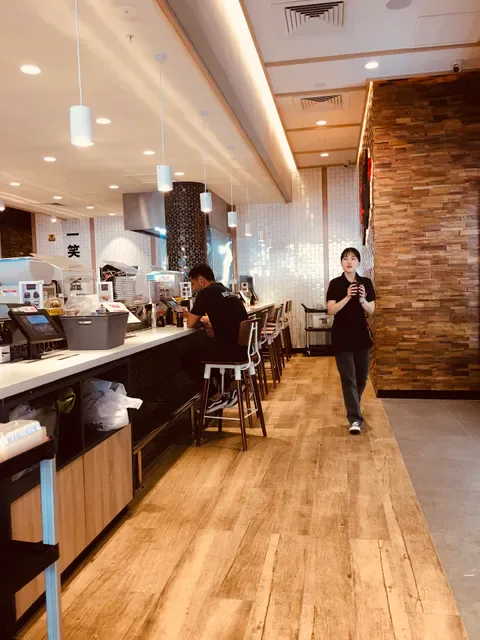 Wara Sushi