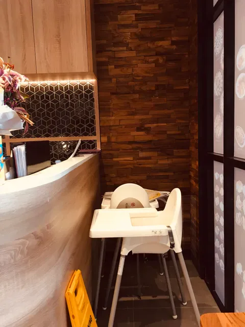 Wara Sushi