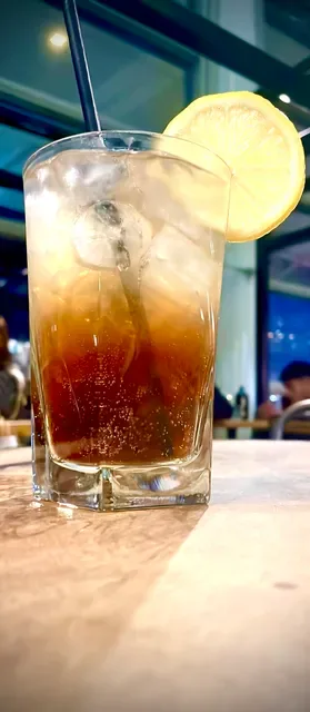WINDMILL & CO - Bar & Bistro