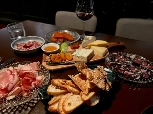 Wine & Larder