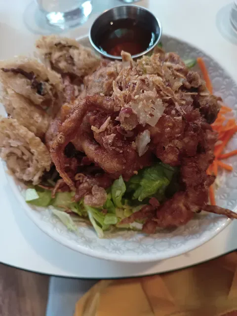 Xin Chào