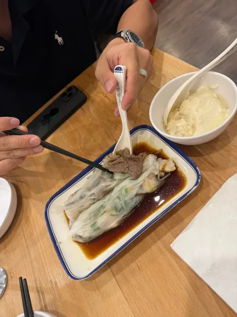 Yat Tiu Rice Noodle Rolls