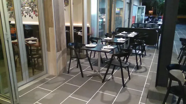 Yim Thai Yeronga