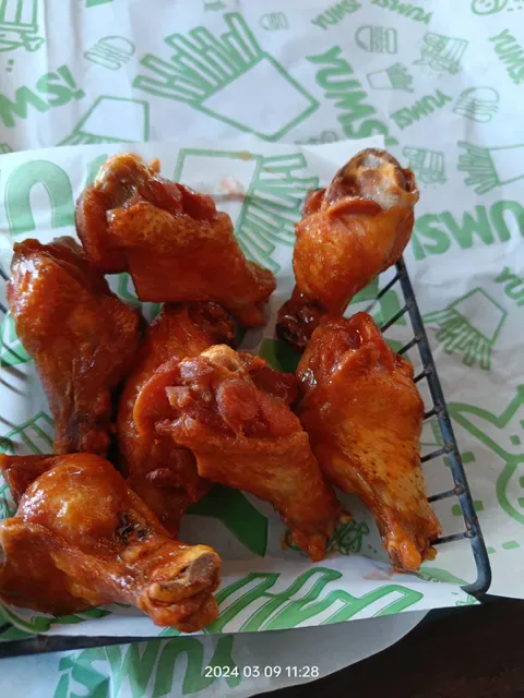 YUMS! CHICKEN - Woolloongabba