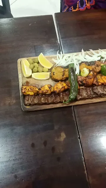Zeitoon Restaurant