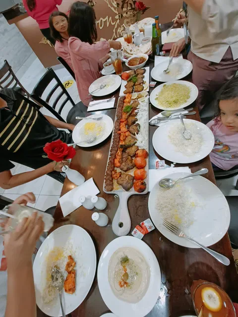 Zeitoon Restaurant