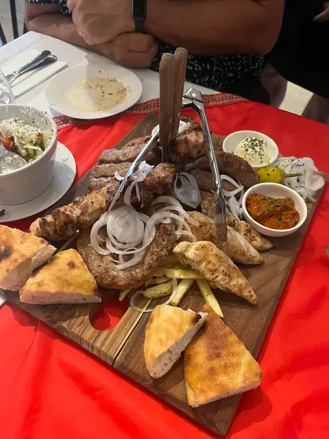 Antika Bar & Grill