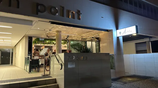 Antika Bar & Grill