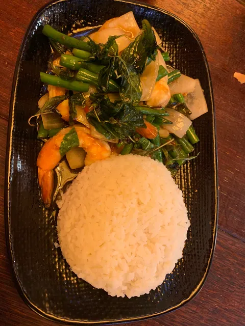Ari Thai Kitchen & Bar