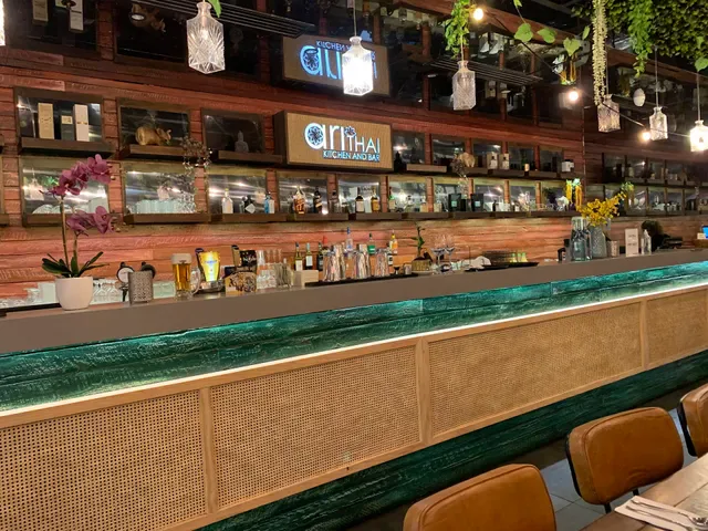 Ari Thai Kitchen & Bar