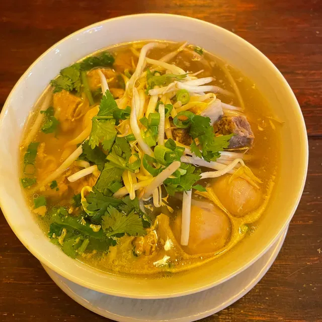 Ari Thai Kitchen & Bar