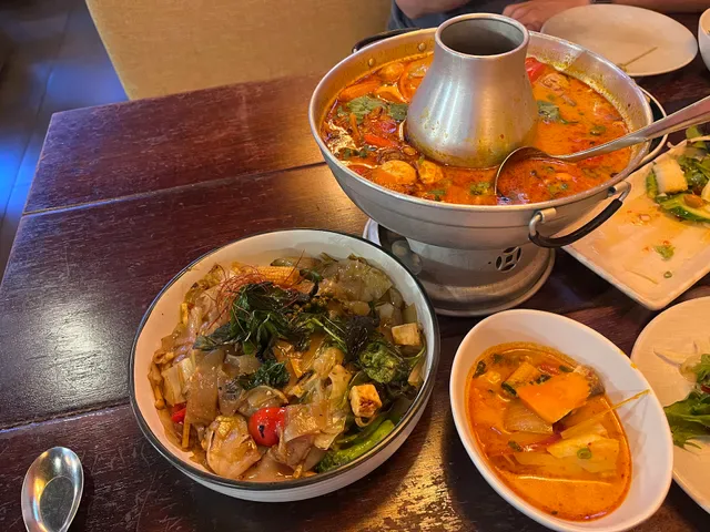 Ari Thai Kitchen & Bar