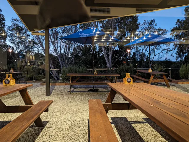 Benowa Tavern