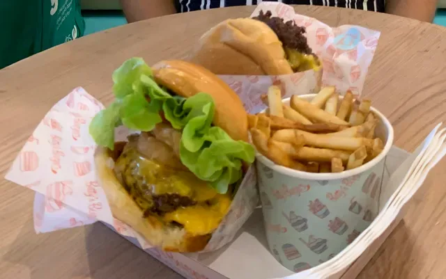 Betty's Burgers