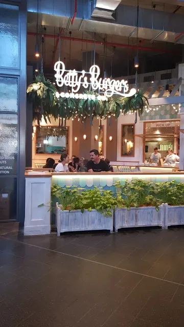 Betty's Burgers