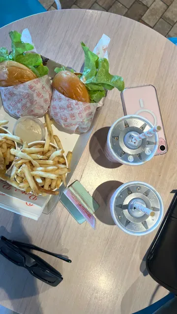 Betty's Burgers