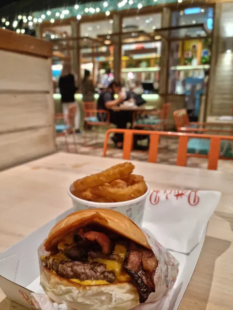 Betty's Burgers