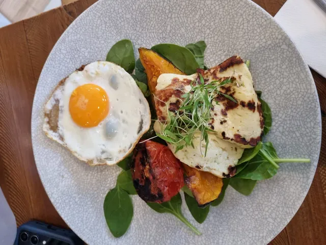 Bistro 19