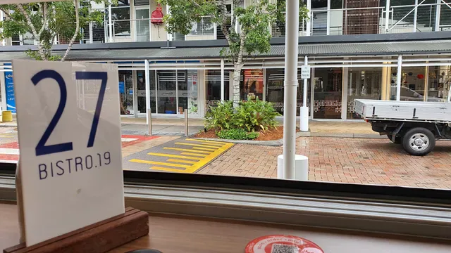 Bistro 19