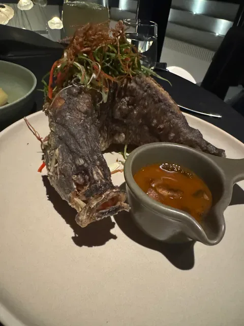Blowfish Seafood ★ Steak ★ Bar