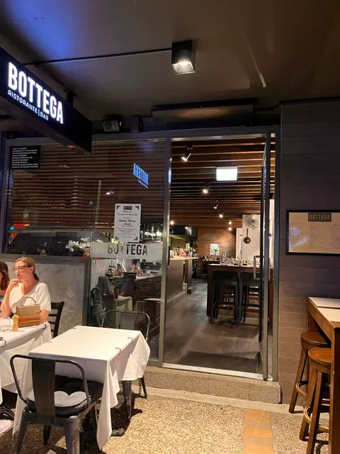 Bottega Chevron Village