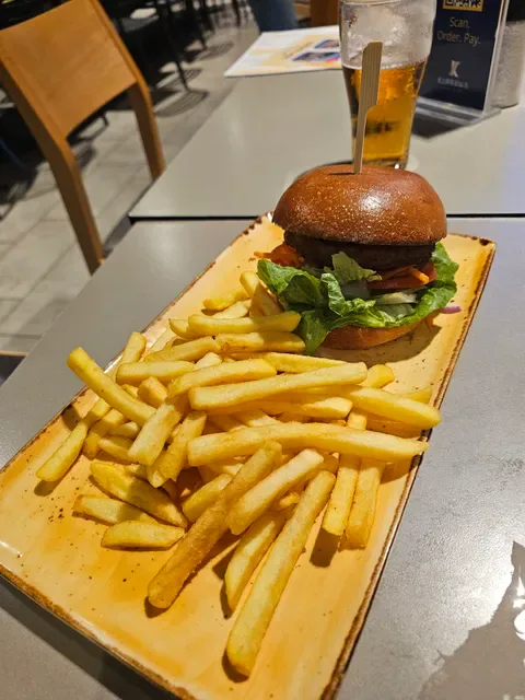 Broadbeach Tavern
