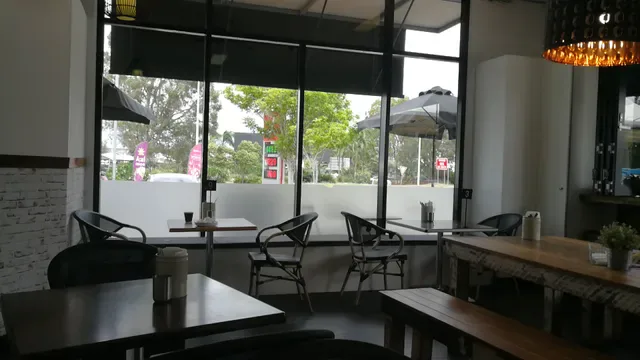 Burger Me Fresh Cafe