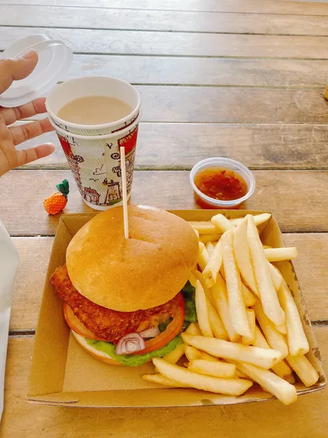 Burger Me Fresh Cafe