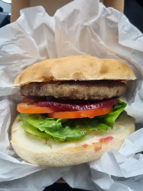 Burger Me Fresh Cafe